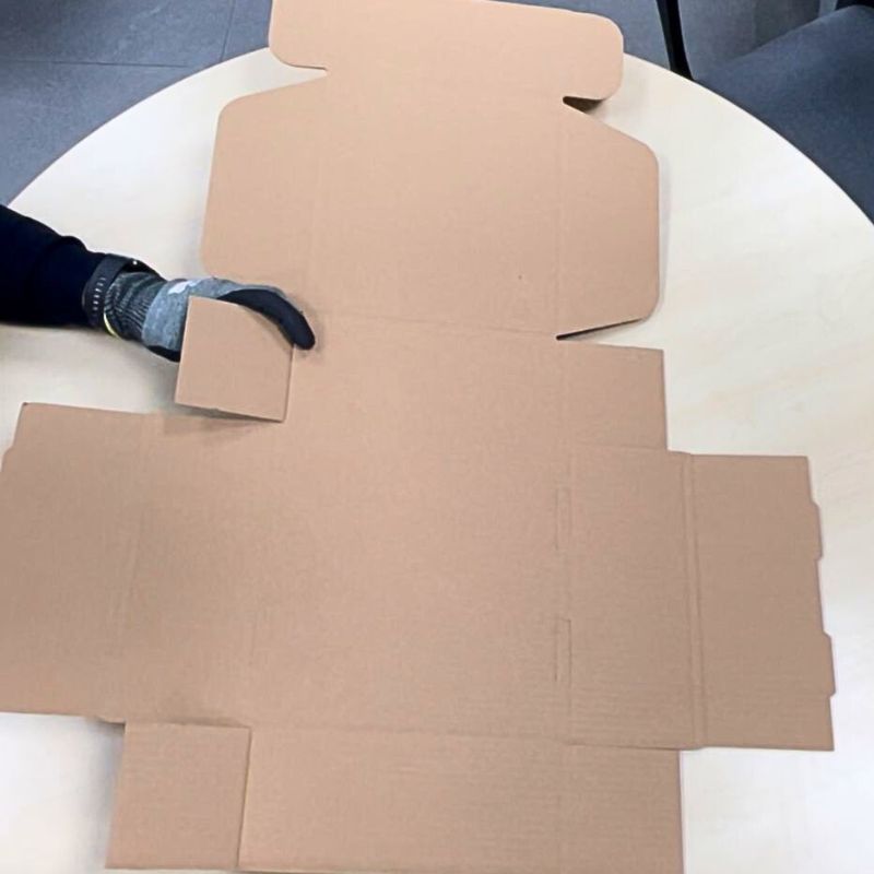 Cajas para Cosmética y Farmacia 24x23x10 Canal 3 fuerte - Imagen 2