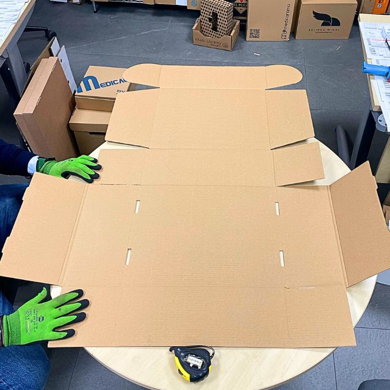 Cajas para Envíos de Ropa 39x28,5x10 SUDADERAS y ROPA MEDIANA - Imagen 2